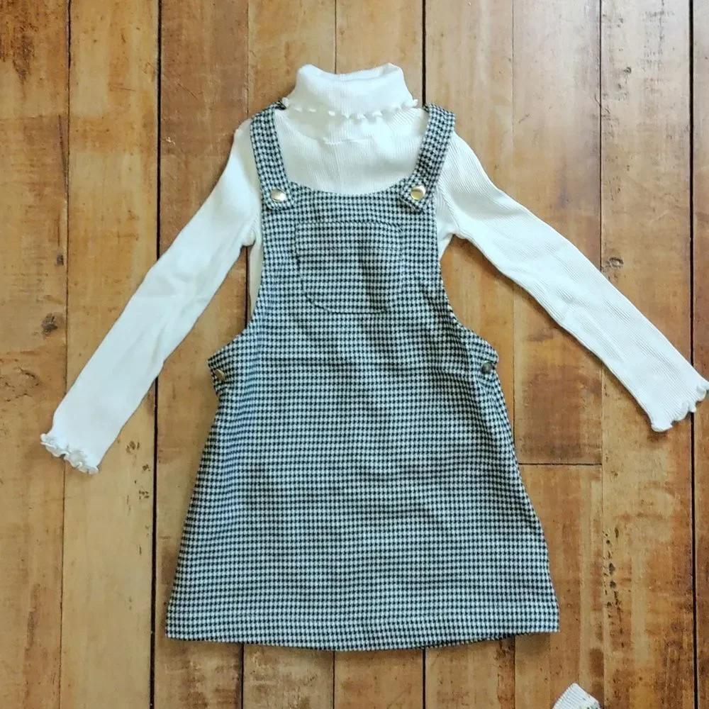 mangalagiri cotton readymade dresses Green Mangalgiri Knee-Length Tunic Dress with Mirror Hand Embro – R.A Studio Black Tie Front Tier BIS-06-3-24 Size:US0/AU4 Handwoven Mangalagiri cotton suit